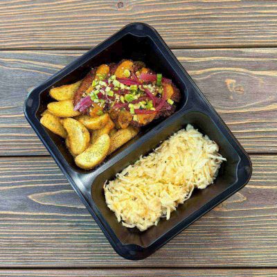 Kurczak w płatkach/ pieczony ziemniak/ surówka 